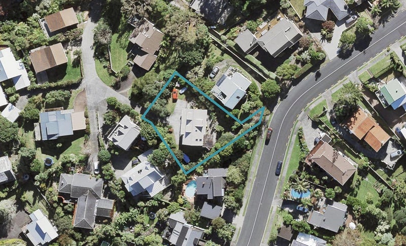 25 Hadfield Street, Beach Haven, Auckland - Carousel 1