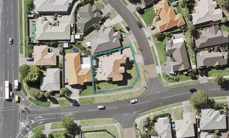 2 Glassonby Road, Northpark, Auckland - Carousel 1
