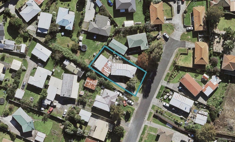 18 Kambalda Street, Mangere Bridge, Auckland - Carousel 1