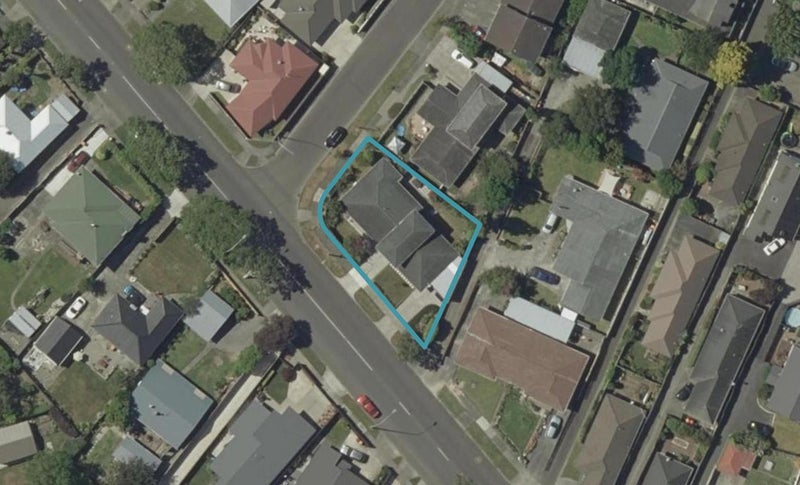 15 Linmor Place, Terrace End, Palmerston North - Carousel 1