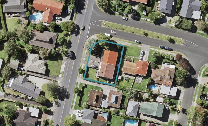 105 Glenmore Road, Sunnyhills, Auckland - Carousel 1