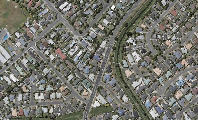 166 Guildford Drive, Paraparaumu Beach, Paraparaumu - Carousel 1