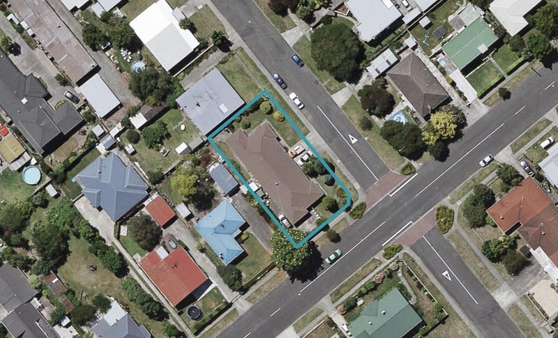 709/1 Avenue Road, PARKVALE, HASTINGS - Carousel 1
