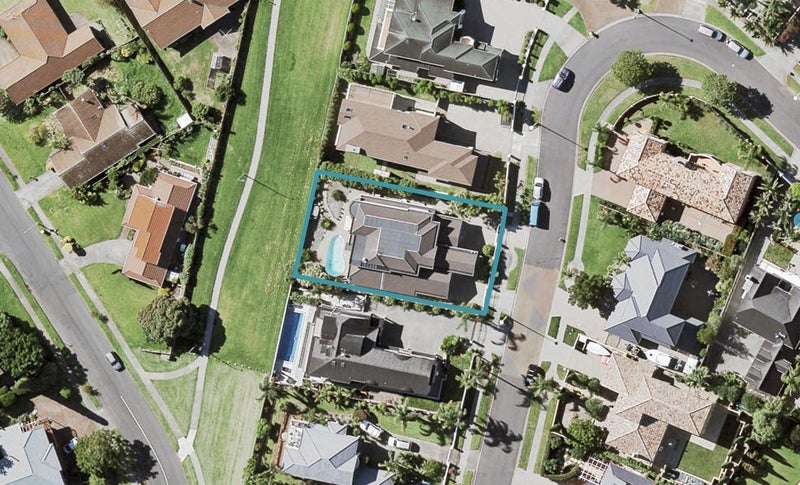 59 Quedley Court, Eastern Beach, Auckland - Carousel 1