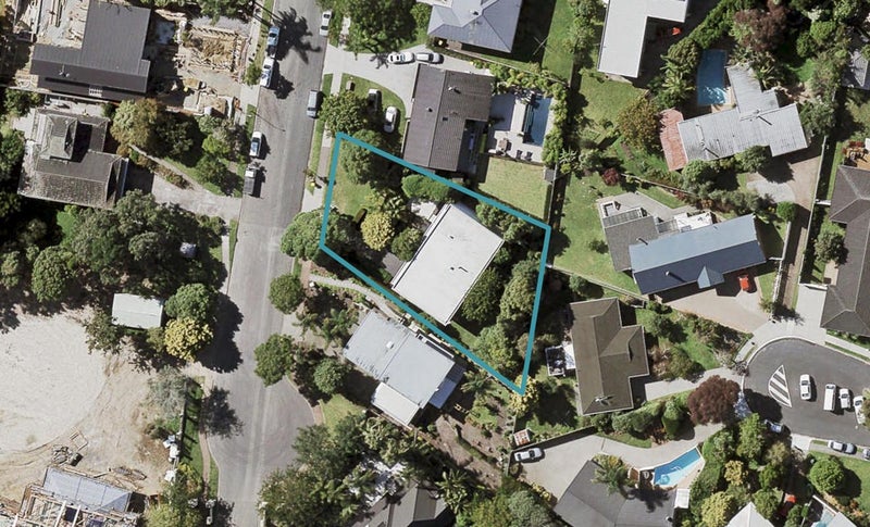 66 Fisher Parade, Sunnyhills, Auckland - Carousel 1