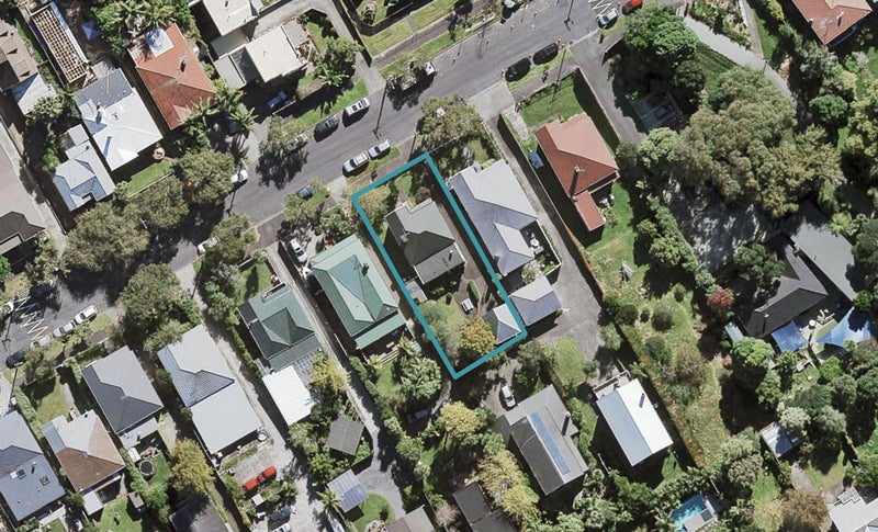 44 Sackville Street, Grey Lynn, Auckland - Carousel 1