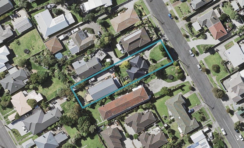 2/5 Opua Street, Belmont, Auckland - Carousel 1