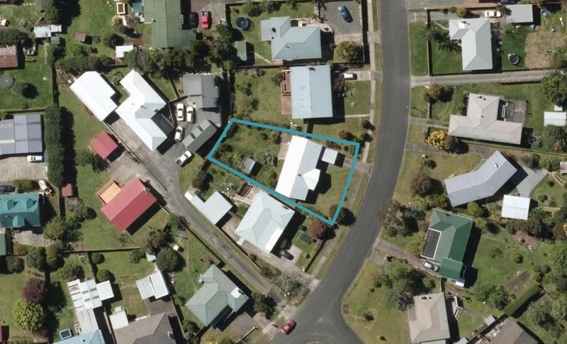 15 Otuhiwai Crescent, Tikipunga, Whangarei - Carousel 1