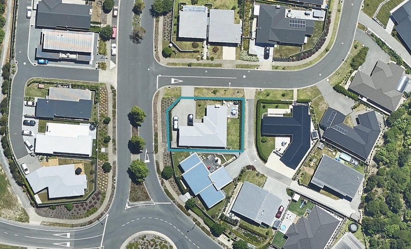 2 Ellesmere Close, Pyes Pa, Tauranga - Carousel 1