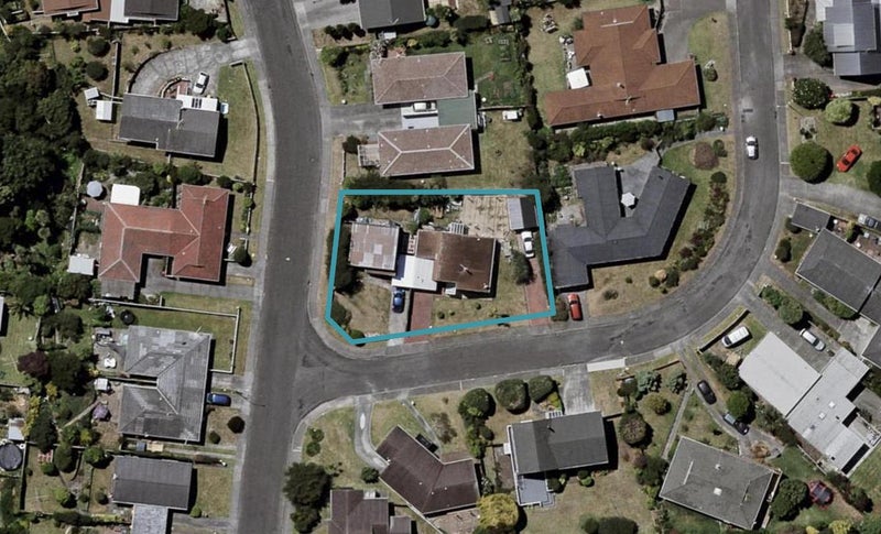 1 Pohutukawa crescent, Raumati Beach, Paraparaumu - Carousel 1