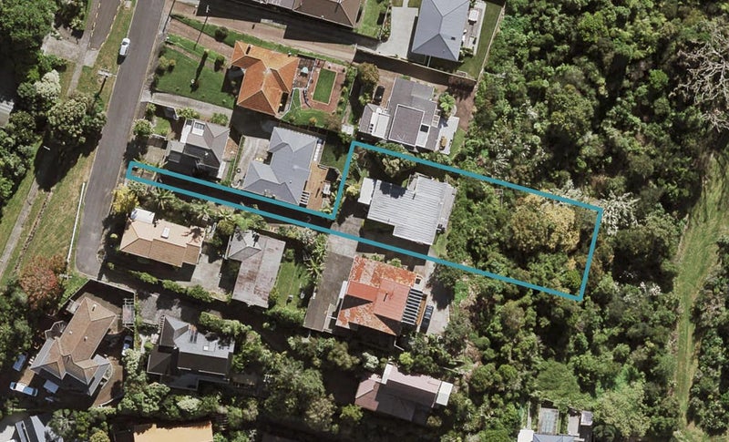 52 Howard Road, Northcote, Auckland - Carousel 1