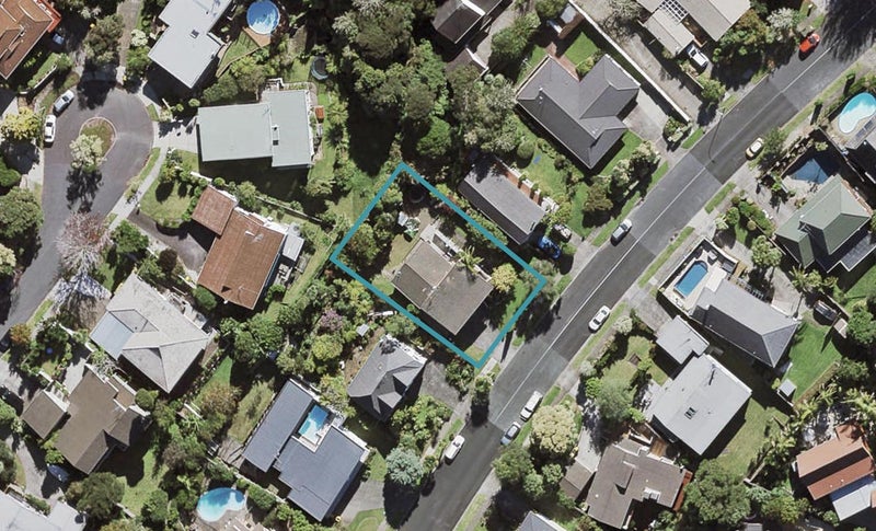 84 Porritt Avenue, Chatswood, Auckland - Carousel 1
