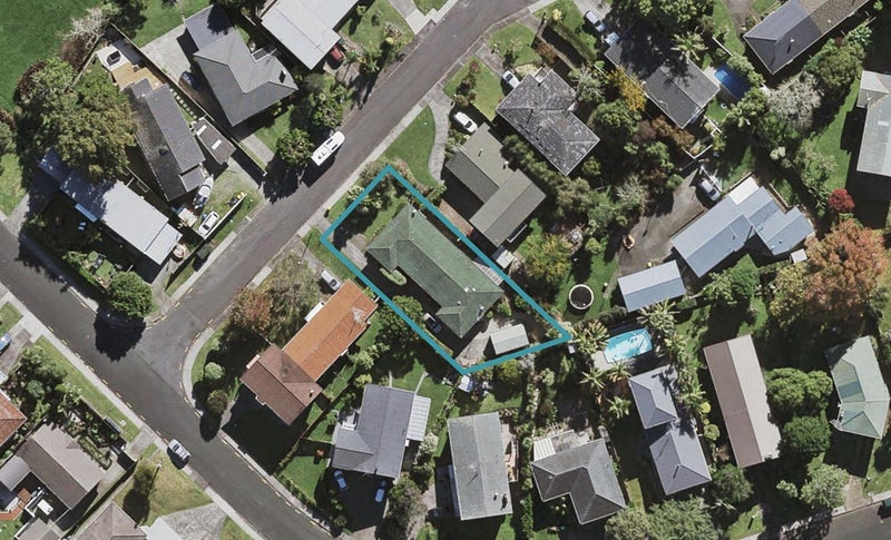 2/5 Munstead Place, Hillcrest, Auckland - Carousel 1