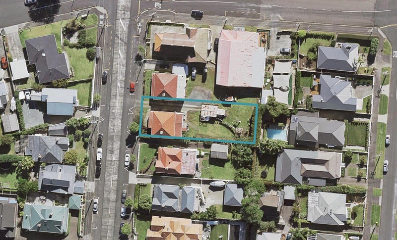 135 Queen Street, Northcote Point, Auckland - Carousel 1