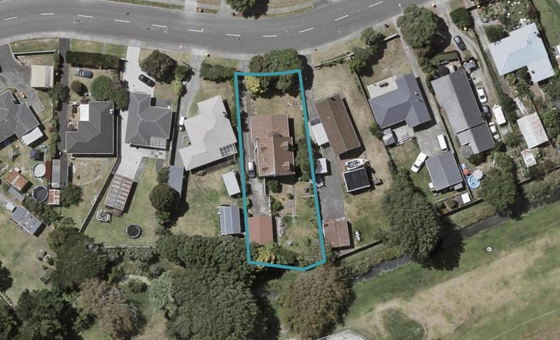42 Te Kupe Road, Paraparaumu Beach, Paraparaumu - Carousel 1