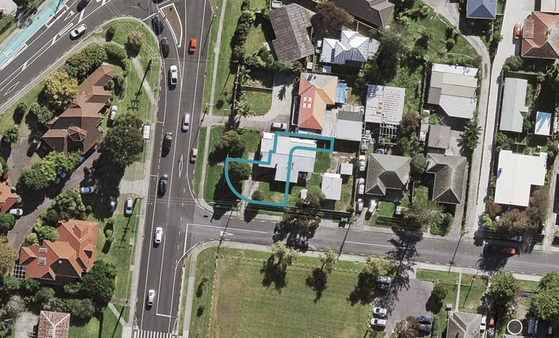 233 Lake Road, Northcote, Auckland - Carousel 1