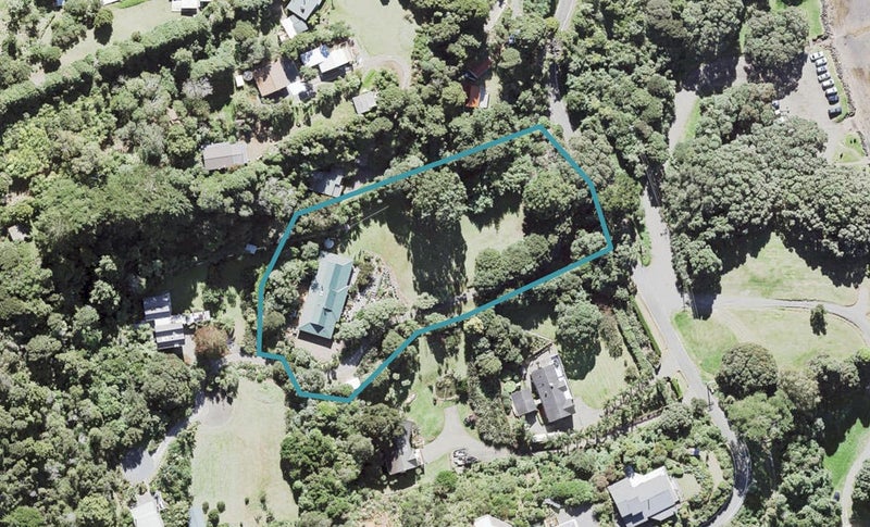 123 Cornwallis Road, Cornwallis, Auckland - Carousel 1