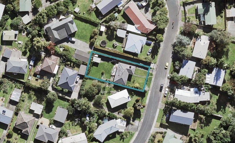 58 Fairclough Road, Beach Haven, Auckland - Carousel 1