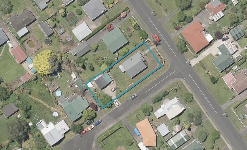 17 Roberts Avenue, Aramoho, Whanganui - Carousel 1