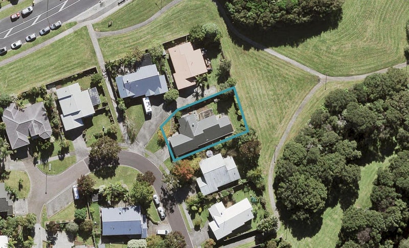 13 Cinnabar Place, Westgate, Auckland - Carousel 1