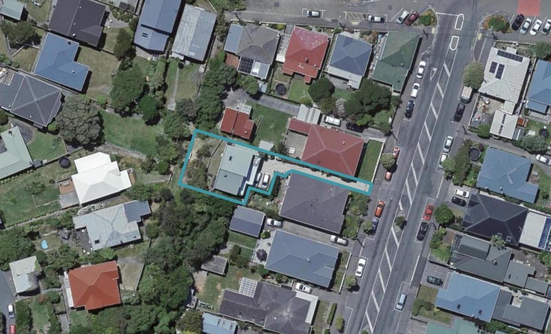 10 Derwent Street, Island Bay, Wellington - Carousel 1