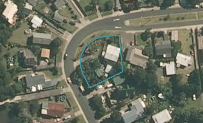 21 Hammond Avenue, Hatfields Beach, Orewa - Carousel 1
