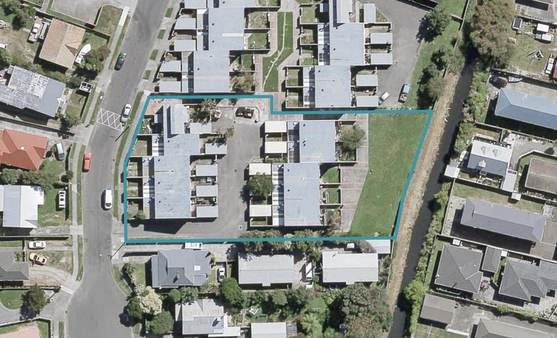 14 Awamutu Grove, Waiwhetu, Lower Hutt - Carousel 1