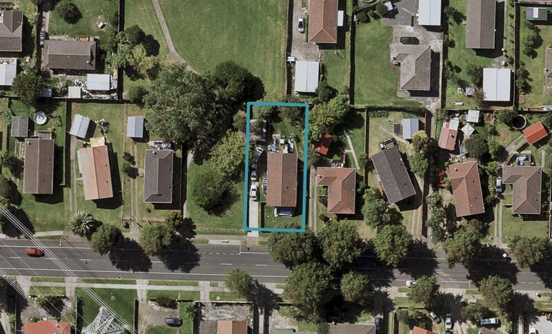 72 Flat Bush Road, Clover Park, Auckland - Carousel 1