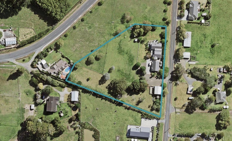 320 Amreins Road, Henderson - Carousel 1