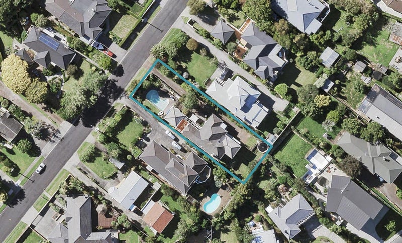 49 Parkhill Road, Mellons Bay, Auckland - Carousel 1