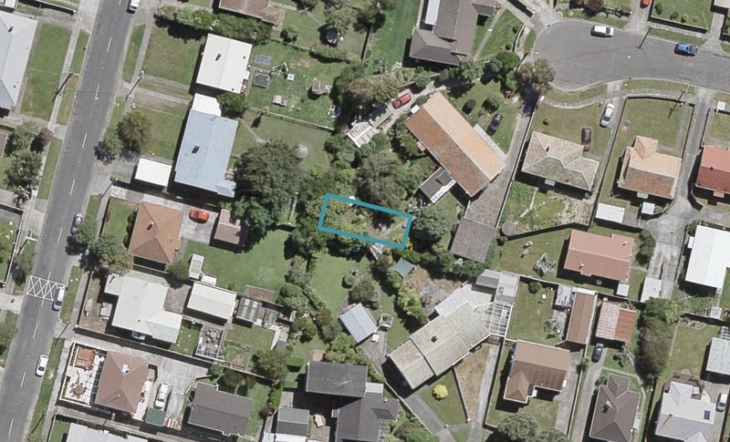 9/10 Avery Grove, Boulcott, Lower Hutt - Carousel 1