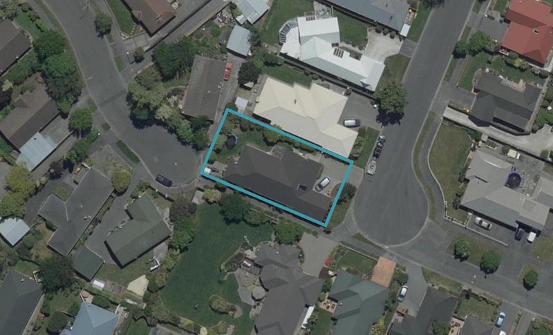 16 Inglewood Place, Avonhead, Christchurch - Carousel 1