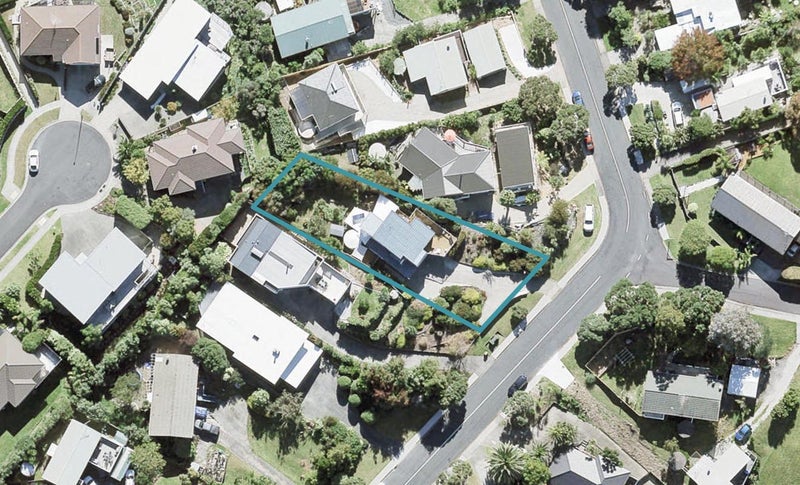 31 Everard Avenue, Army Bay, Whangaparaoa - Carousel 1