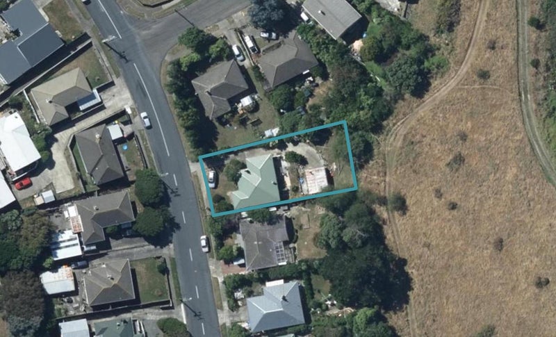 128 Dimock Street, Titahi Bay, Porirua - Carousel 1