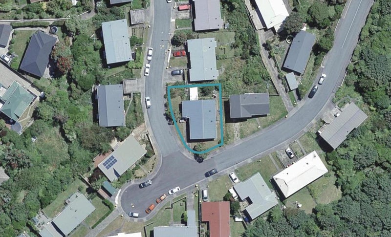 60 Victory Avenue, Karori, Wellington - Carousel 1