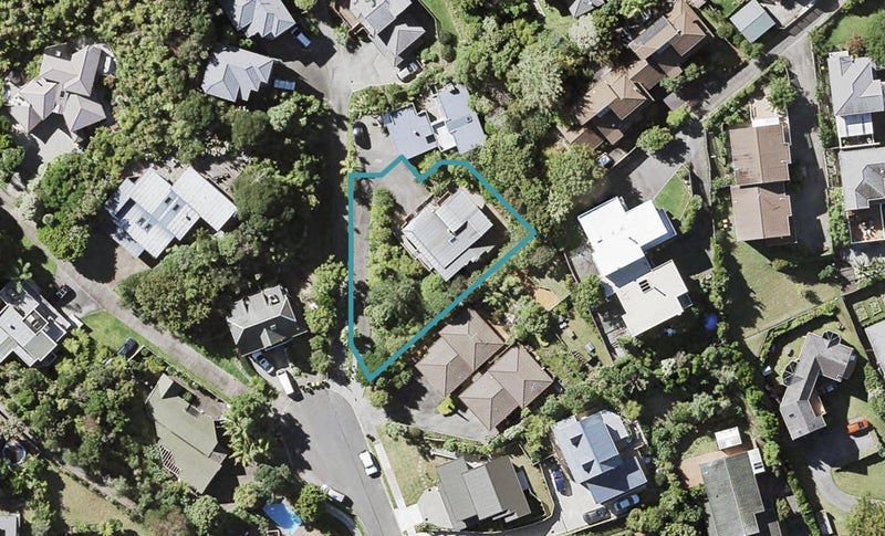 7 Stitchbird Close, Murrays Bay, Auckland - Carousel 1
