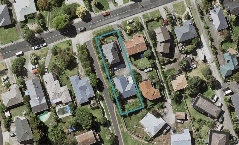 1/18 Bond Crescent, Forrest Hill, Auckland - Carousel 1