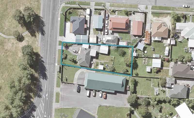 10 Fitzherbert Road, Wainuiomata, Lower Hutt - Carousel 1