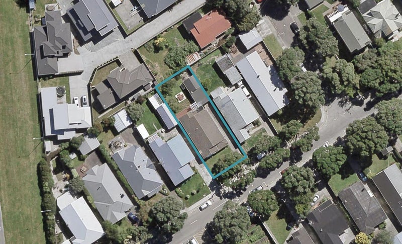 9 St Albans Grove, Woburn, Lower Hutt - Carousel 1