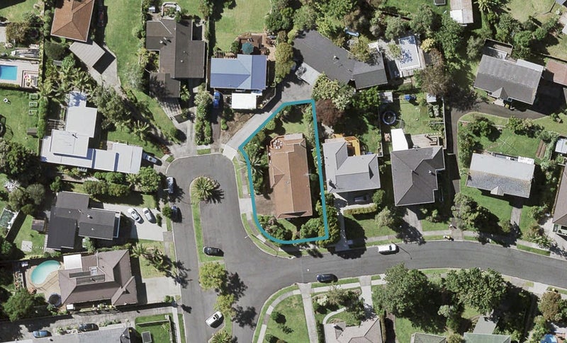 13 Imatra Place, Sunnyhills, Auckland - Carousel 1