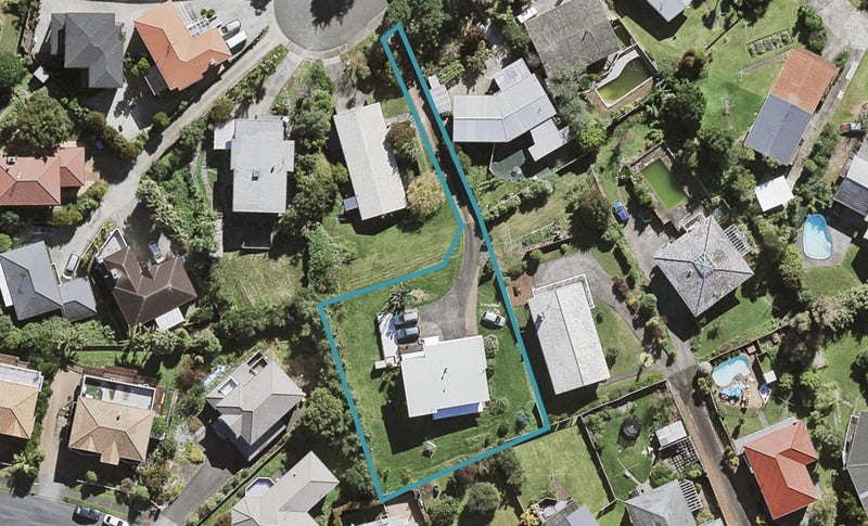 12 Cheryl Place, Hillcrest, Auckland - Carousel 1