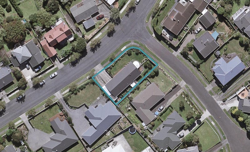 2 Ash Place, Whalers Gate, New Plymouth - Carousel 1