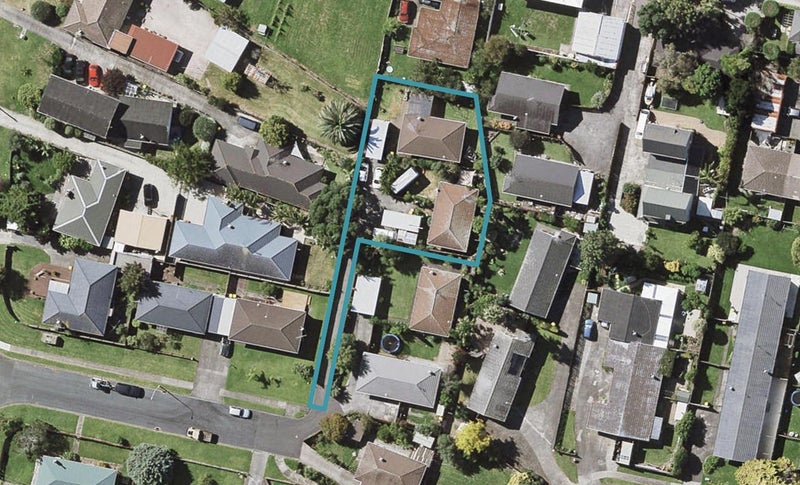 1/4 Dillimore Avenue, Pakuranga, Auckland - Carousel 1