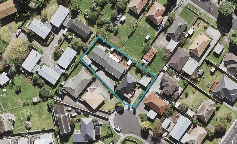3/3 Cullen Avenue, Mount Roskill, Auckland - Carousel 1
