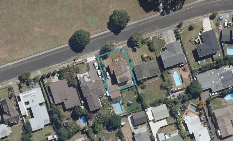 34 Clements Crescent, Queenwood, Hamilton - Carousel 1