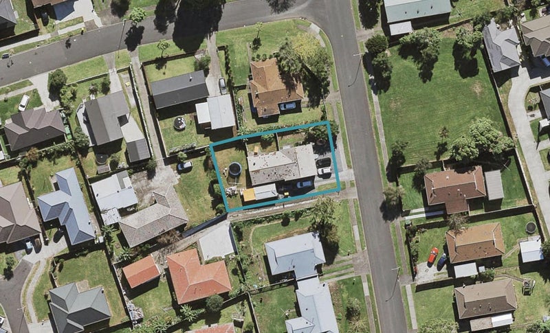 11 Donnell Avenue, Favona, Auckland - Carousel 1