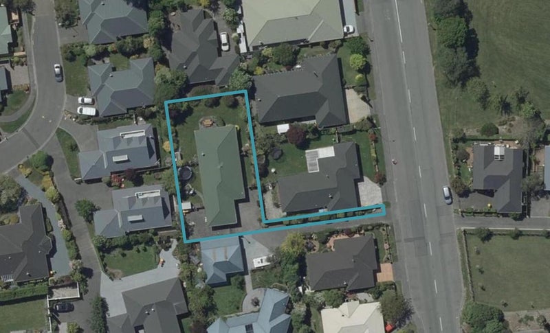 8 Penruddock Rise, Westmorland, Christchurch - Carousel 1