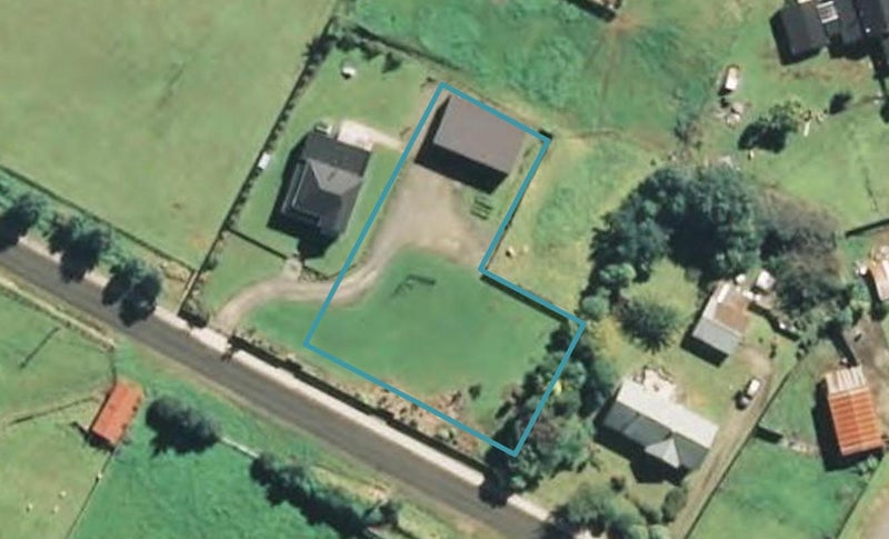 16 Kelly Street, Midhirst, Stratford - Carousel 1