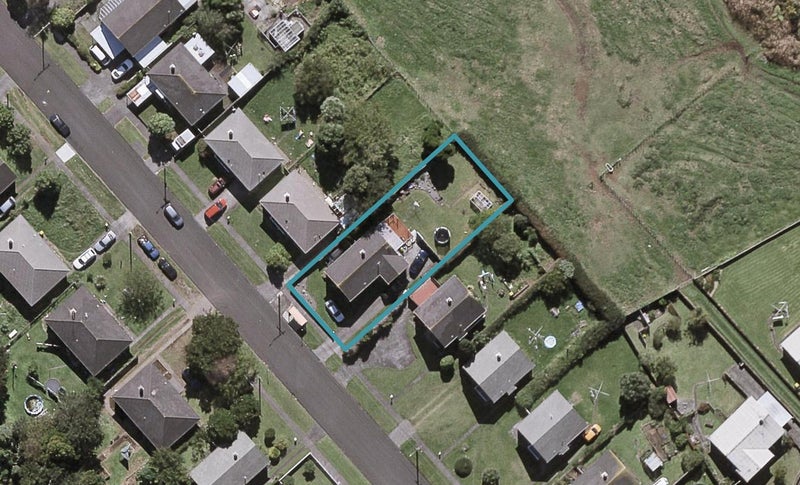 74 Cook Street, Marfell, New Plymouth - Carousel 1