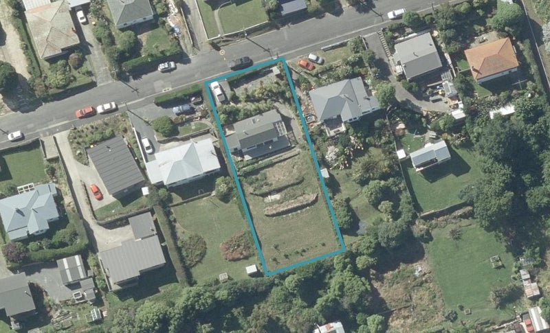 40 Kauri Street, Ravensbourne, Dunedin - Carousel 1